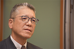 【小松泰信・地方の眼力】嘘つきの、抱きつき、泣きつき、運の尽き