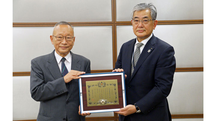 長年の献血活動を評価「日本赤十字社 金色有功章受賞」ＪＡ共済連