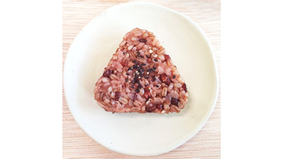 北播磨産キラリモチ使用「冷凍もち麦おにぎり＆おこわ」3種を新発売　マルヤナギ小倉屋