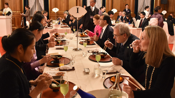 和食の魅力を発信　28か国の大使ら招待し晩さん会　全農と農水省