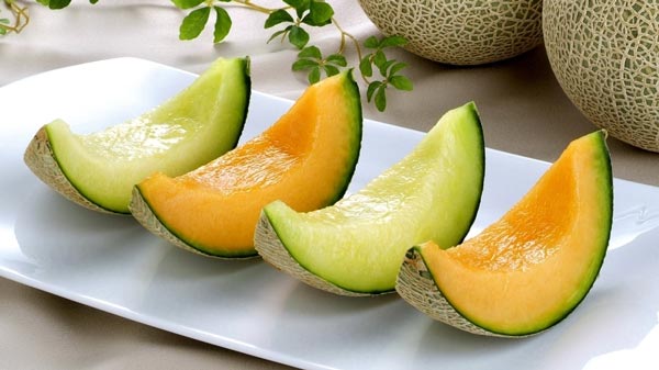 茨城県産メロン「イバラキング・クインシーセット」販売中　ＪＡタウン