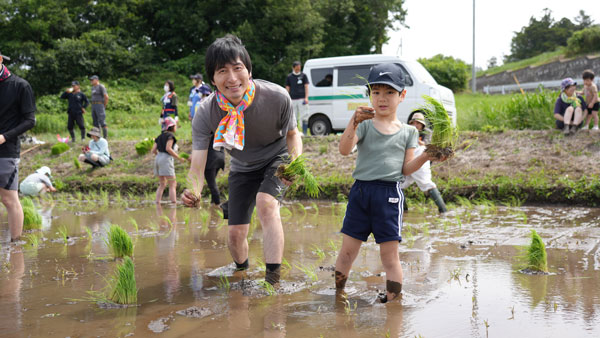 親子でどろんこ田植え体験　つくば市で26日に開催　パルシステム茨城 栃木