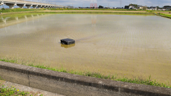 価格が約半分に「アイガモロボ」2を新発売　井関農機