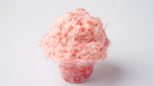 いちごを丸ごと20個以上削った「丸ごといちご削り氷」この夏限定で発売　成田ファームランド